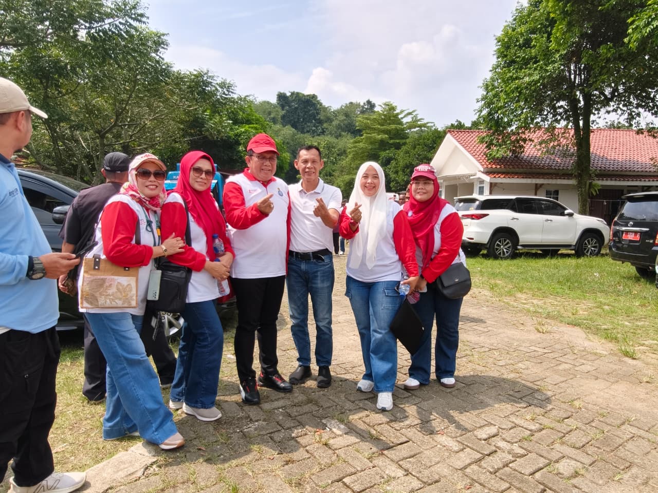 Ketua, Wakil Ketua dan Tim Sekretariat DPK APINDO Kab Bogor dalam acara Peringatan Hari Buruh Internasional Mayday 2026